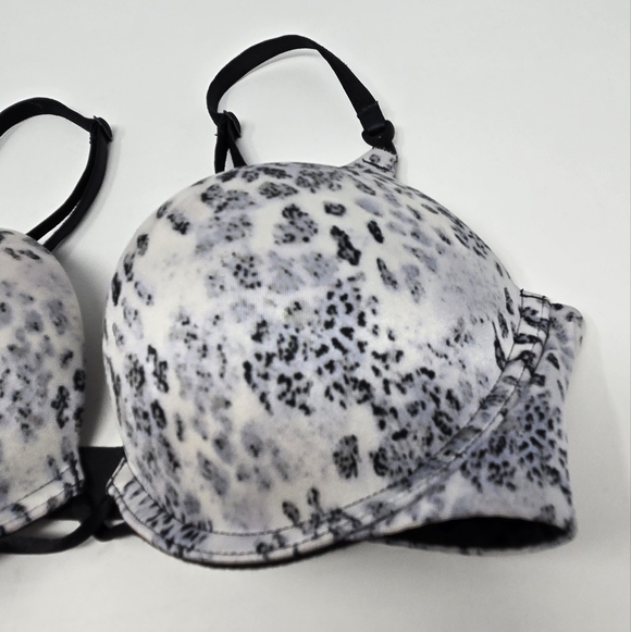 VICTORIA'S SECRET BOMBSHELL PLUNGE BRA SILVER BLACK ANIMAL PRINT WOMEN 32C SEXY - Picture 4 of 11